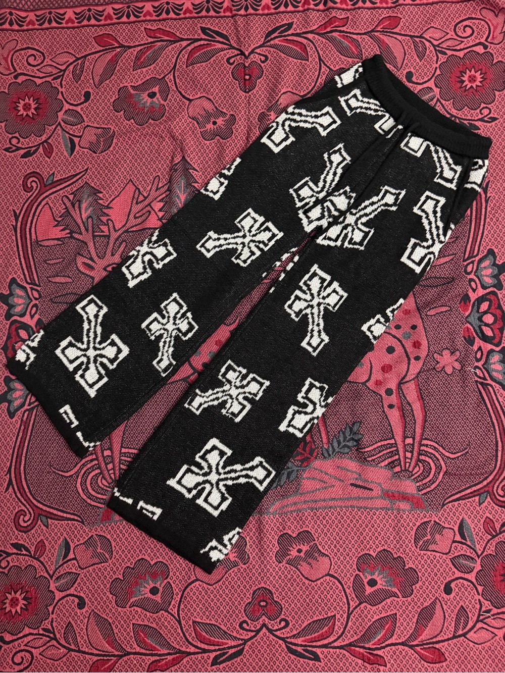 Black baggy sweatpants with White Cross Pattern